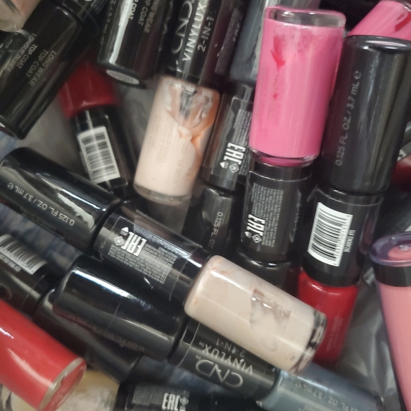 Lot of 50 Mixed Makeup, Health and Beauty. - Picture 7 of 16